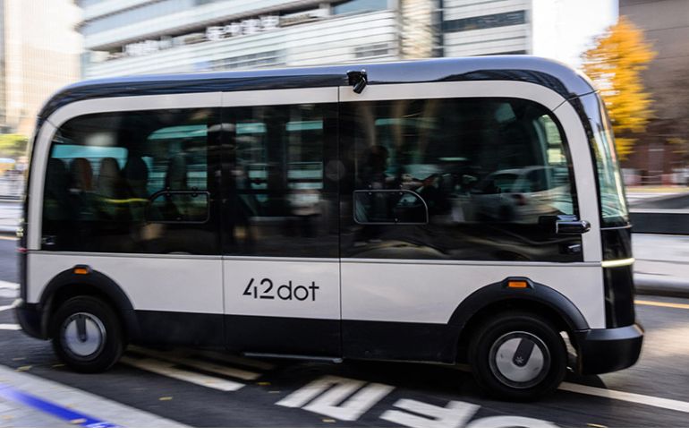 Portada: Corea del Sur: Seúl prueba una línea de autobus sin conductor